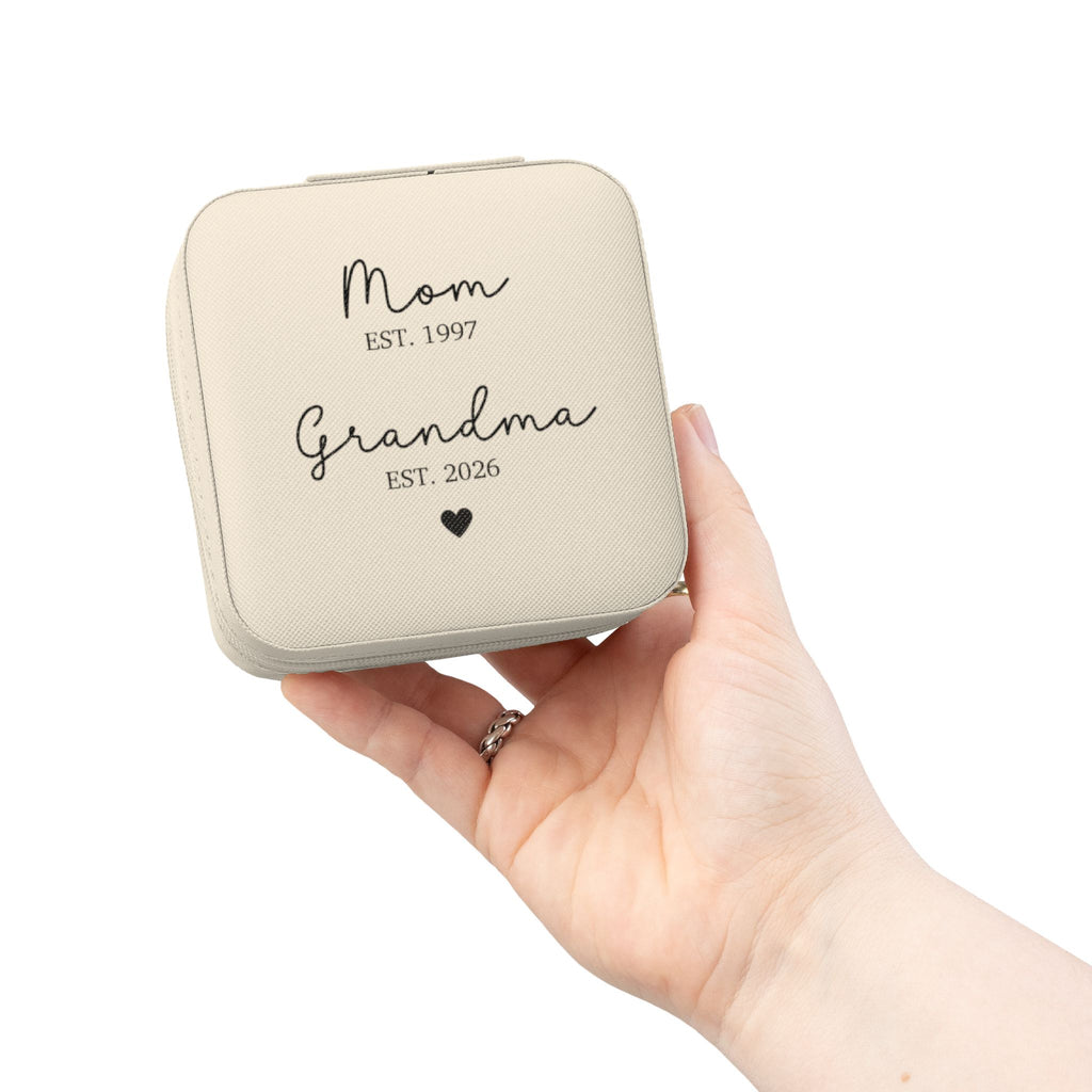Personalized Mom Grandma Jewelry Travel Case — Compact Bridal & Mother’s Day Gift