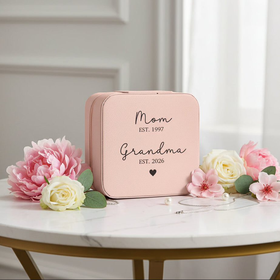 Personalized Mom Grandma Jewelry Travel Case — Compact Bridal & Mother’s Day Gift
