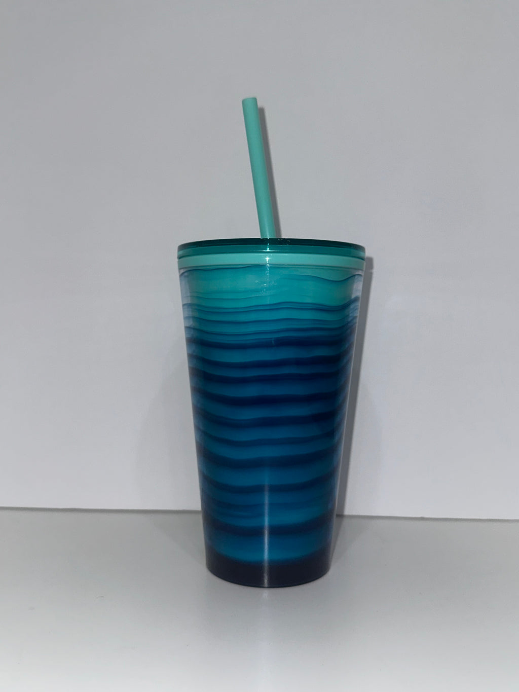 2022 Blue wave ombre 16 oz tumbler