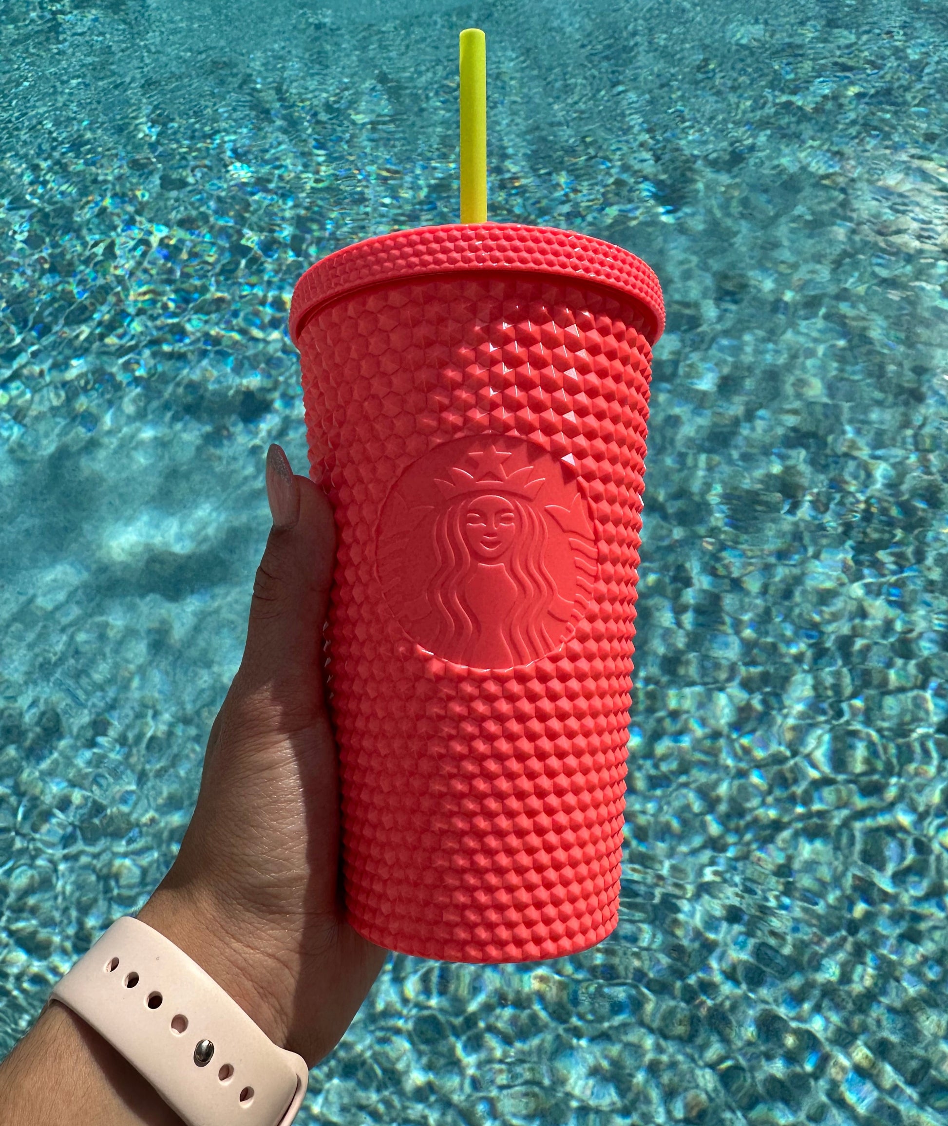 Dragon fruit pink Studded Tumbler