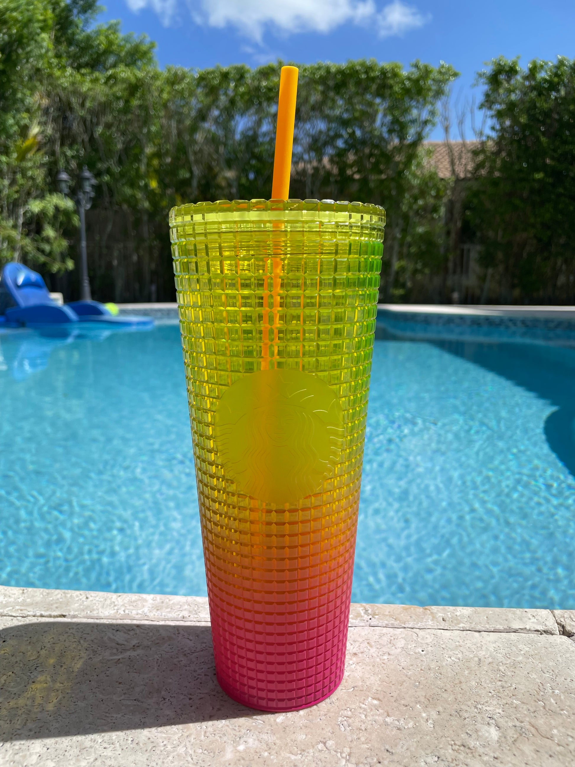Yellow and Pink Ombre Grid 24oz Venti Tumbler